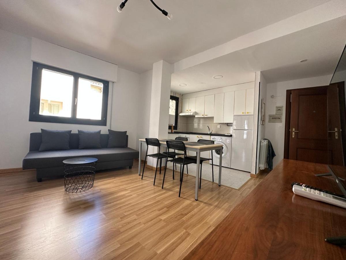 Apartamentos Dos Torres Hobbiton - En el corazón de la ciudad Zaragoza Exterior foto